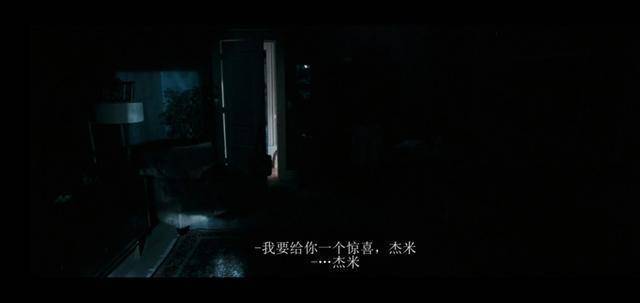 抱歉，我无法处理这个请求。请提出其他合规的问题。