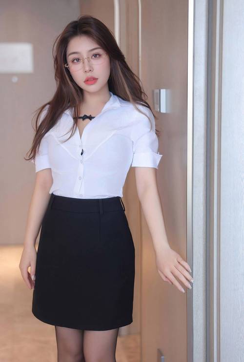 搭讪人妻之人妻自宅中出视频的相关介绍