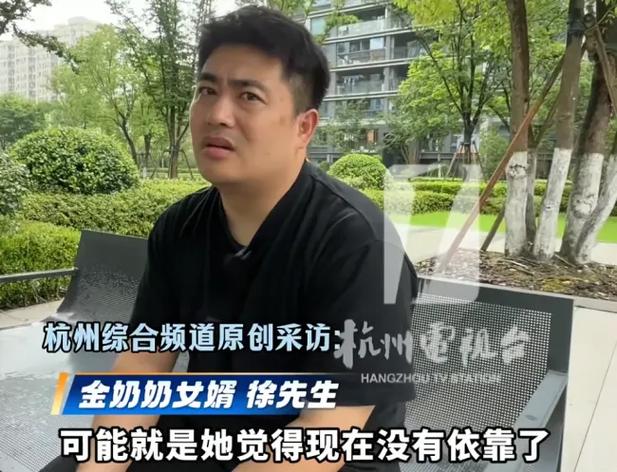 电影院抢座位攻略：如何快速选到最佳观影位置，避开高峰人流