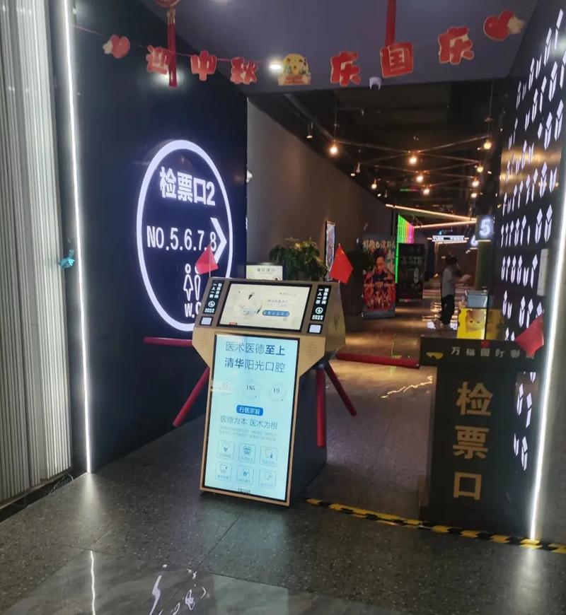 一边亲胸一边摸一边揉的相关介绍