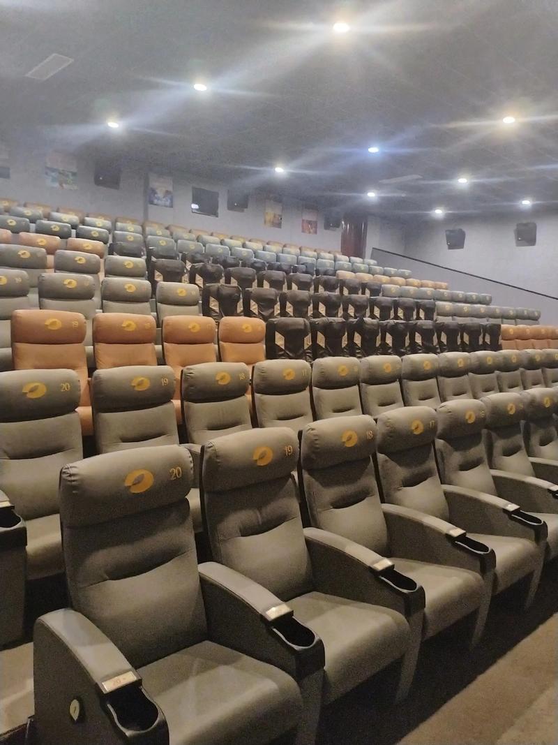 奇葩影院:盘点奇葩电影合集,冷门搞笑神作推荐与无厘头观影指南