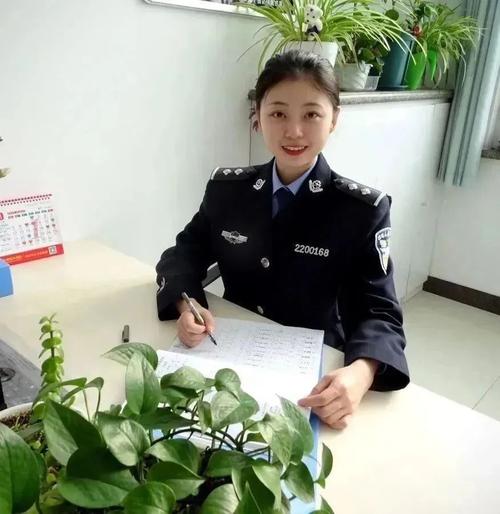少妇洁白无删减版av的相关介绍