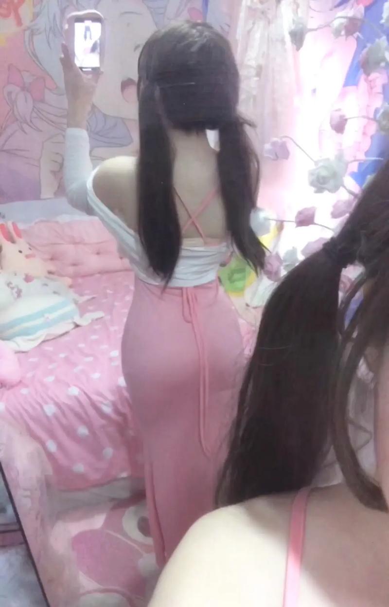 办公室少妇制服秘书熟女av的相关介绍