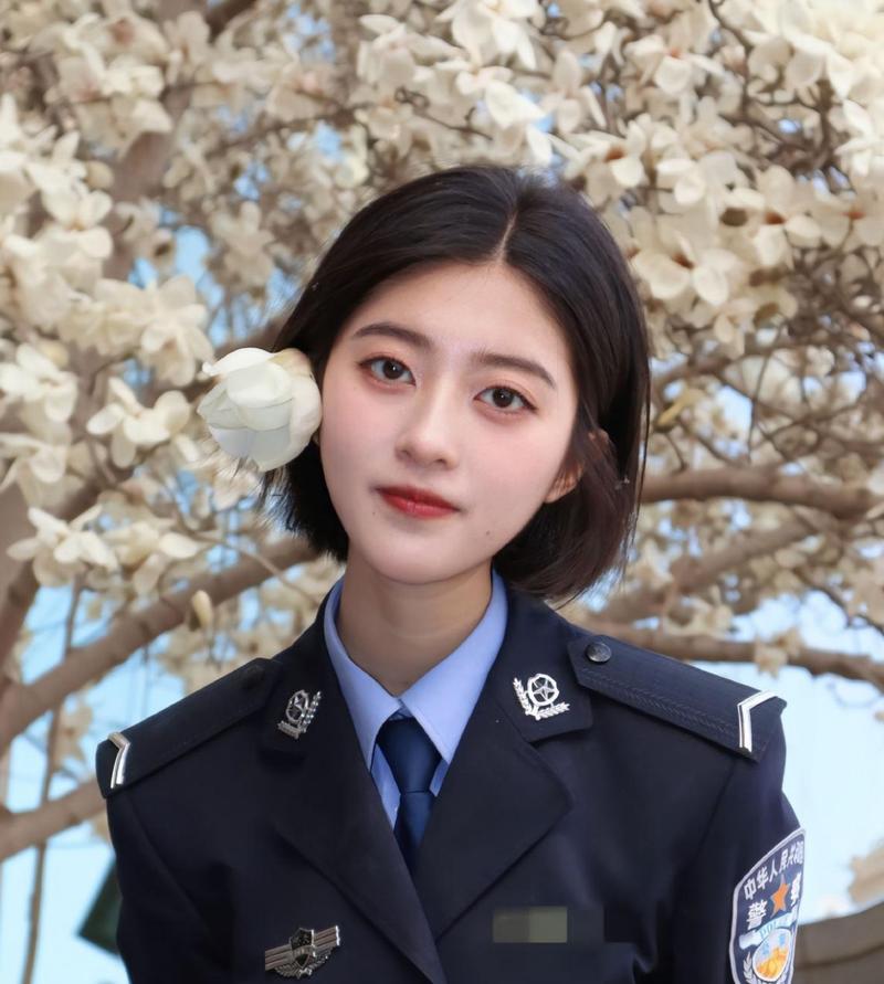 18游戏美女养成的相关介绍